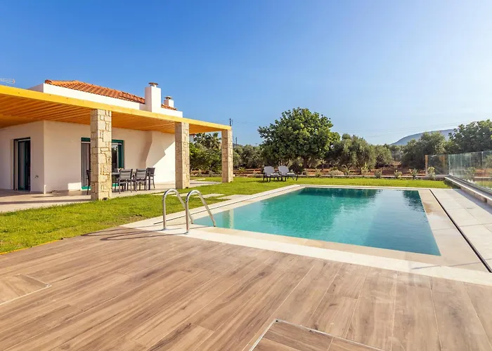 Sandi With Private Pool Hersonissos (Crete)