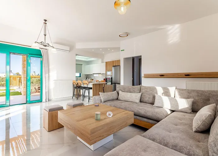 Sandi With Private Pool *