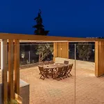 Sandi With Private Pool Villa *