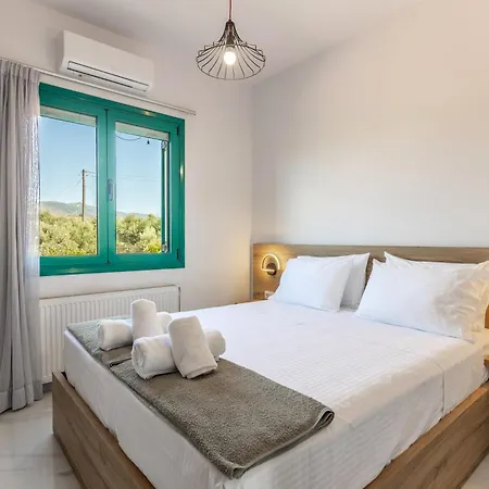 Sandi With Private Pool * Hersonissos (Crete)