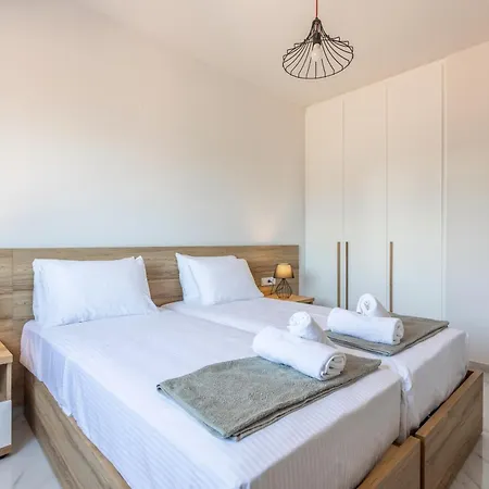 Willa Sandi With Private Pool Hersonissos (Crete)