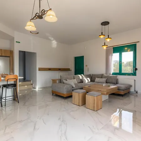 Sandi With Private Pool ヴィラ ヘルソニソス