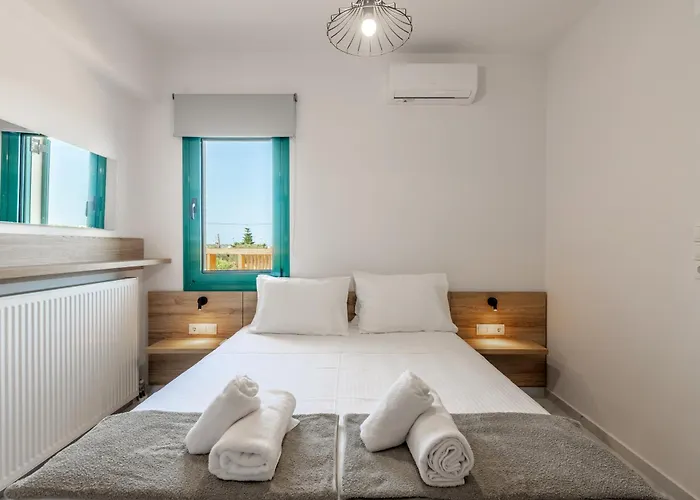 Sandi With Private Pool