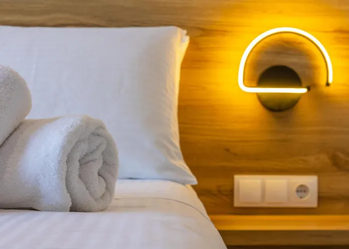 Sandi With Private Pool Вилла