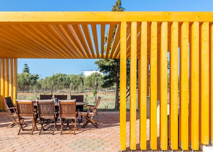 Sandi With Private Pool