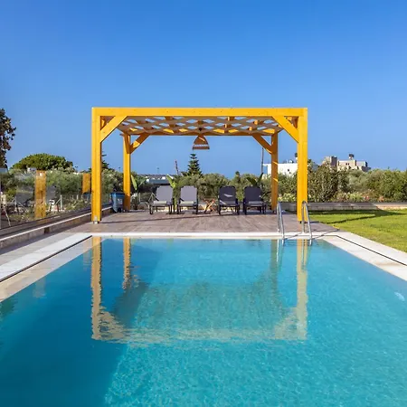 Sandi With Private Pool *