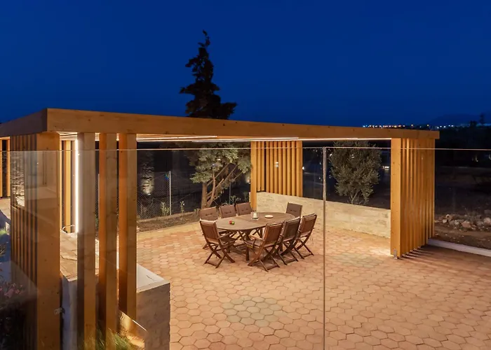 Sandi With Private Pool Villa *