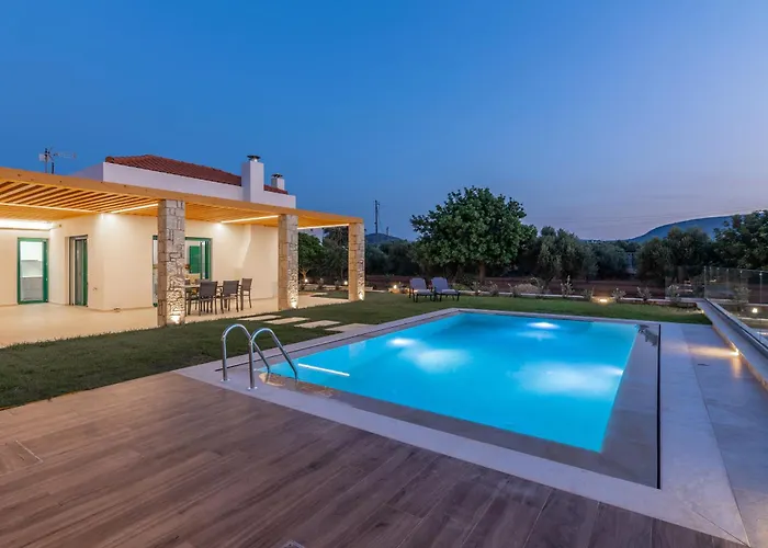 Sandi With Private Pool וילה