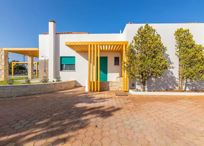 Sandi With Private Pool וילה *